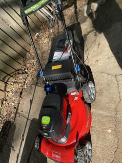 Toro battery mower