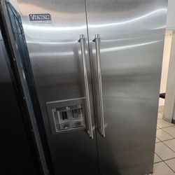 42" VIKING BUILT IN STAINLESS STEEL REFRIGERATOR 