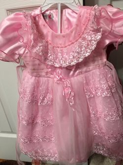 Baby pink dress 👗 for toddlers size 3t