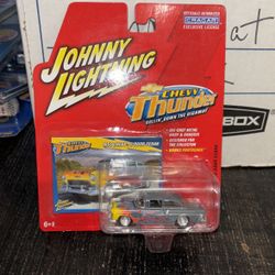 Johnny Lightning Chevy Thunder