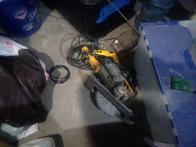 DeWalt Skill Saw