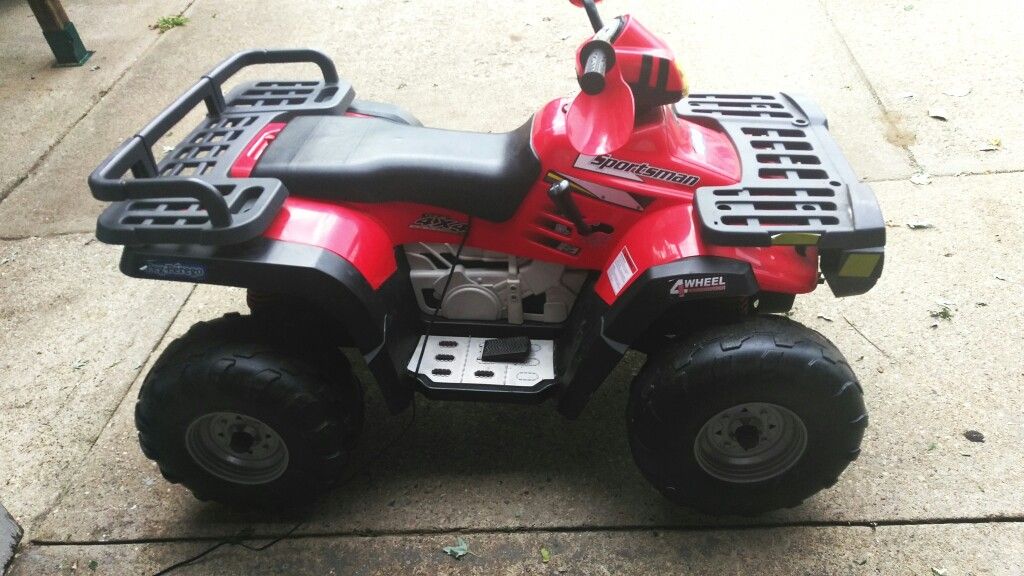 Peg Perego Polaris Sportsman 700 ATV (Red)