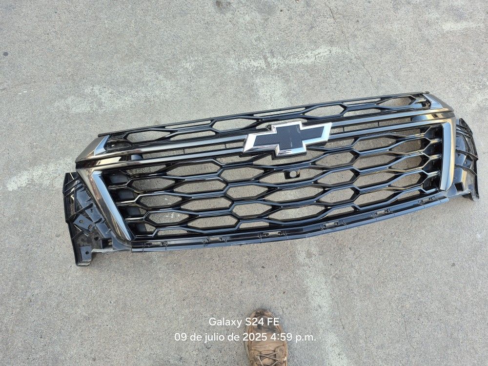 Chevy Traverse Grille Oem