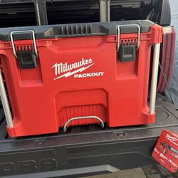 Milwaukee Packout