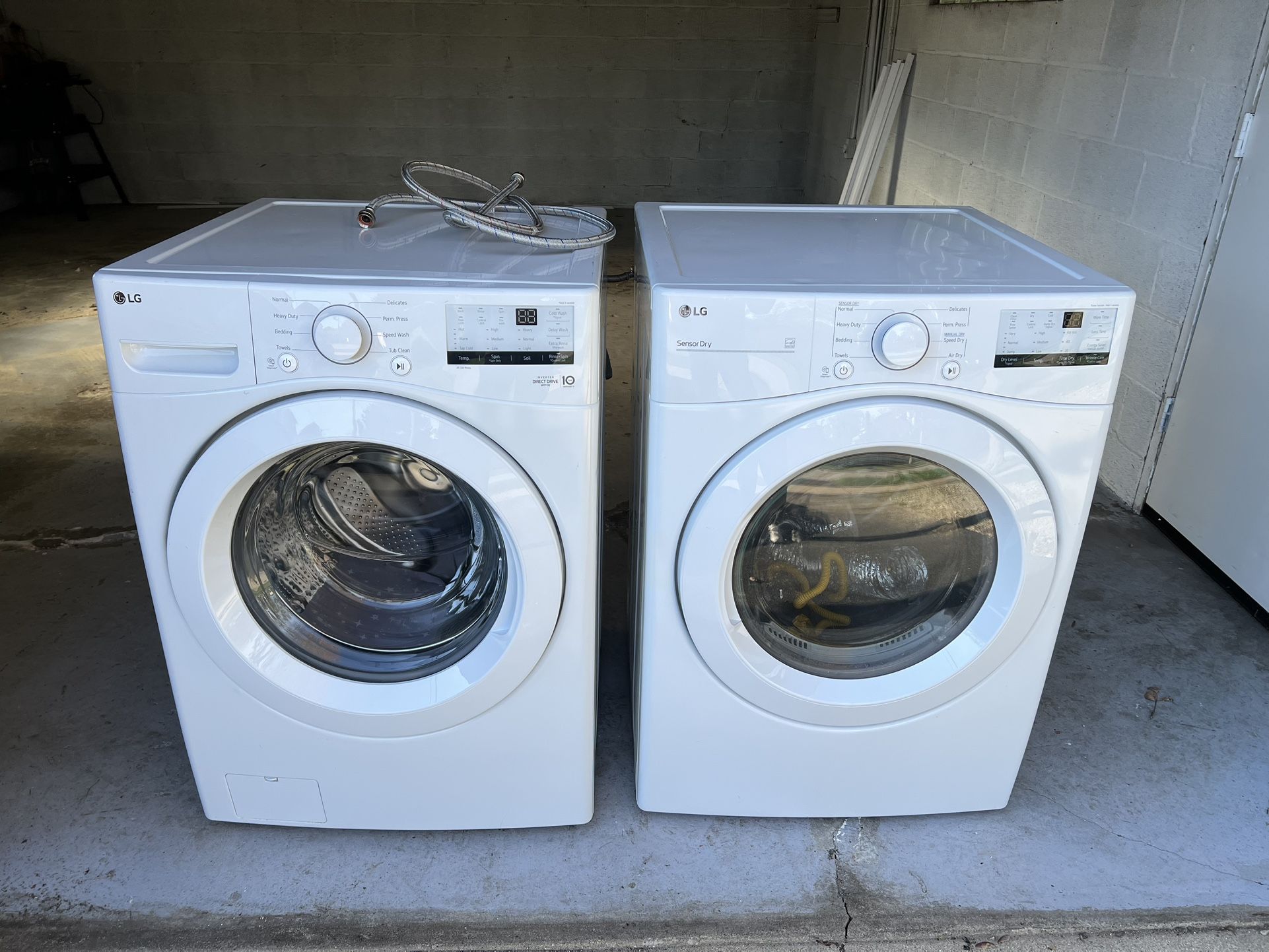 LG Washer / Dryer (gas)