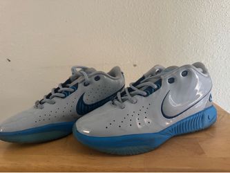 Used nikes adidas and converse 7 and 71/2