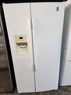 GE Side-By-Side Fridge