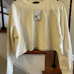 Forever 21 cropped athletic top cream long sleeve sweatshirt size small 💯 cotton