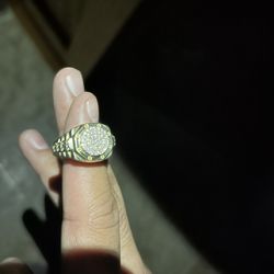 10k Gold Ring Excellent Condición /condiciones Excelente  Best Offer Takes 