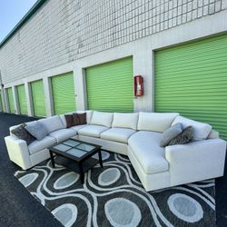 McCreary downfilled, sectional, high-end 🛻Delivery available