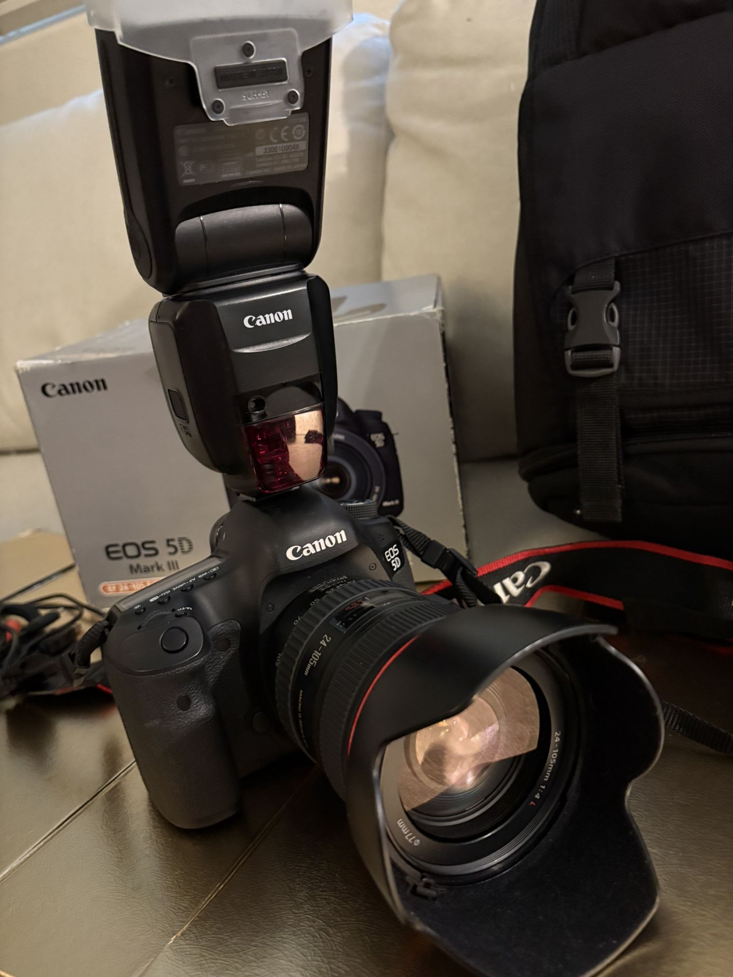 Canon 5D Mark III FULL PROFESSIONAL BUNDLE LIKE NEW Only 12K Shutter Count
