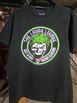The joker batman tshirt medium (used)