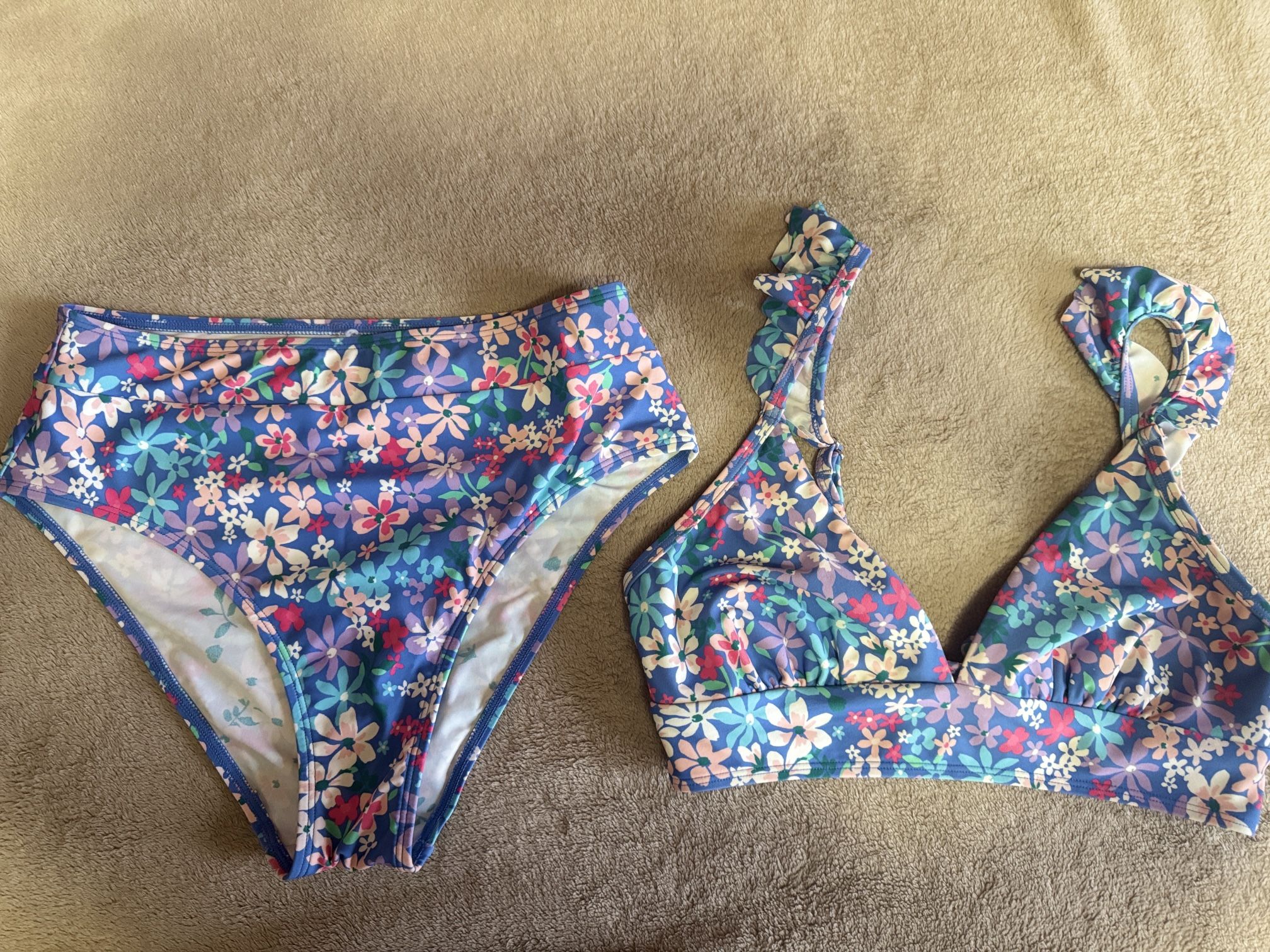 Floral High-Waisted Bikini Set – Size Small 🌸