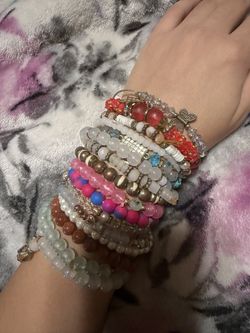 Bracelets 