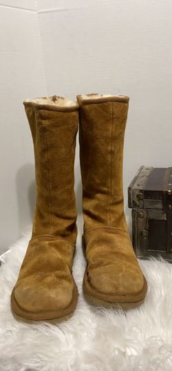 Ugg women size 7 vantage