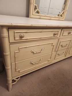 9 drawer dresser with mirror