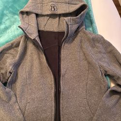 Lululemon zip up hoodie size 8 women’s