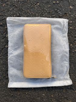 Louis Vuitton Vernis Zippy Wallet