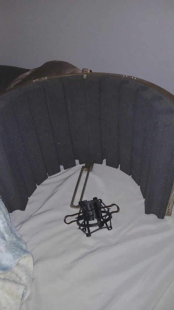 Mic Shock mount And Mic Stand Isolated Soundproof Shield ,interface Box,usb Mic Bundle