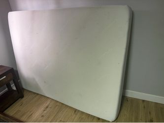 Queen Mattress - Tuft and Needle