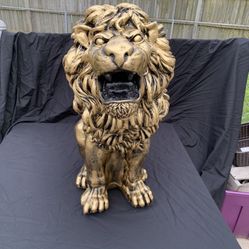 Large Gold Sitting Lion 