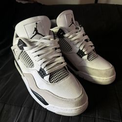 Jordan 4 Military black