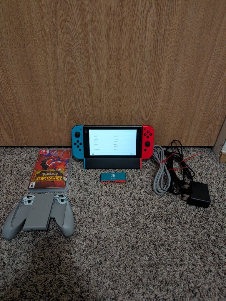Nintendo Switch V1 HAC-001(-01) Console Bundle