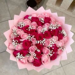 Red & pink rose bouquet