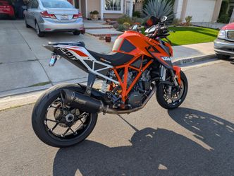 KTM 1290 SUPER DUKE R