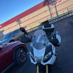 Moto Aprillia Caporn 1200