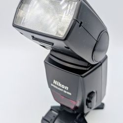 Nikon SB-800 Speedlight - Great Value!