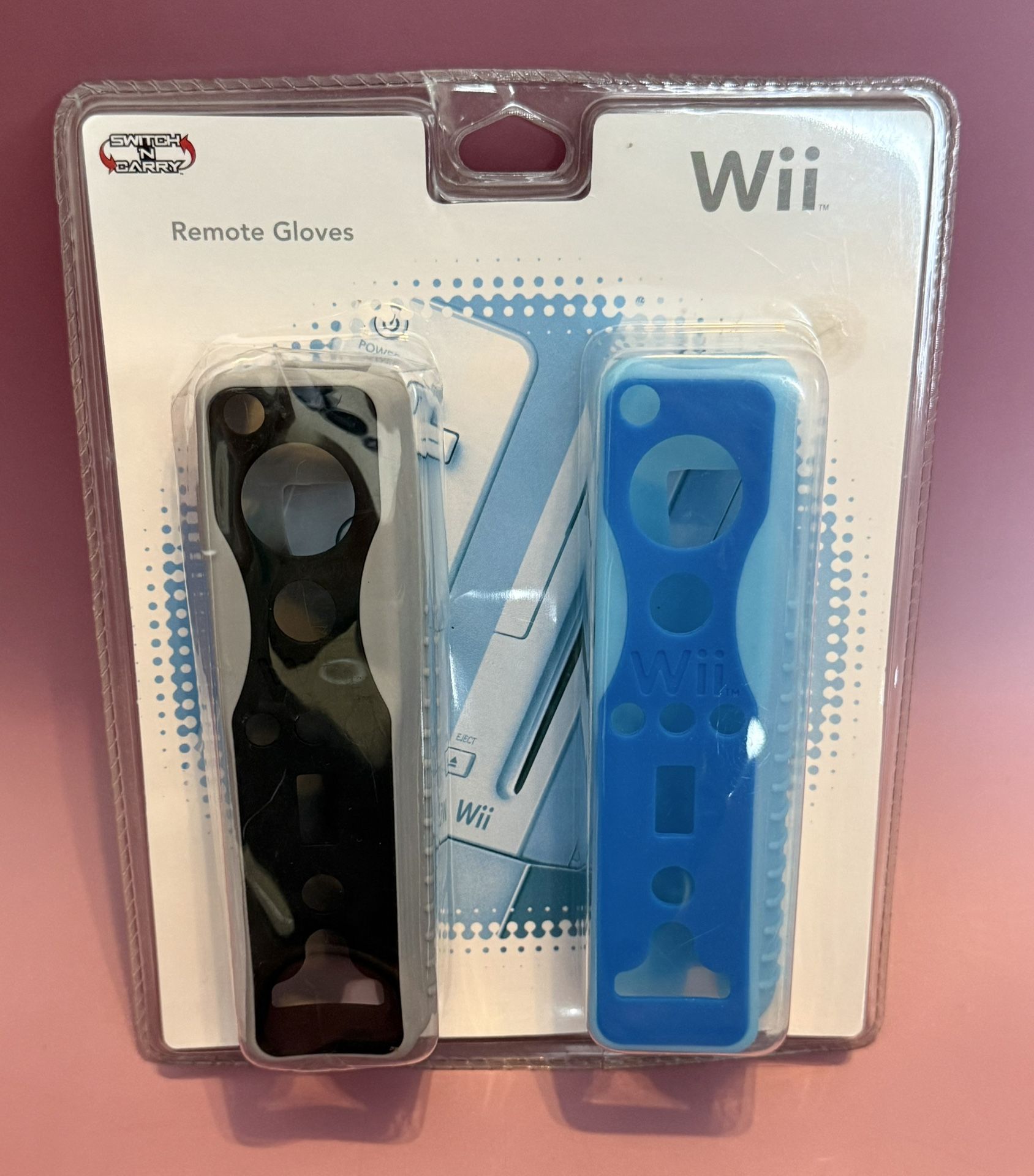 NEW. Switch N Carry Wii Remote Gloves. 2 Pack. Blue & Black.