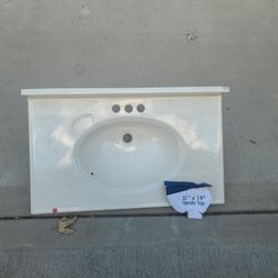 Vanity top never used no box, 