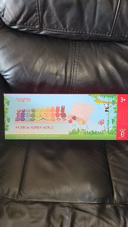 Brand NEW Rainbow Number Wolrd Puzzle