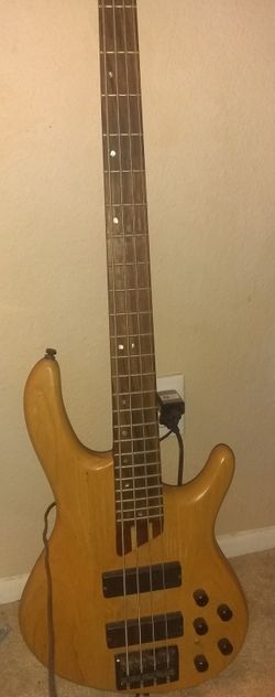 Cort b4 electric bass