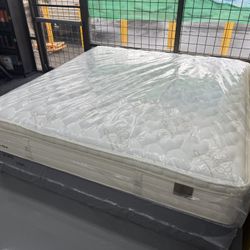 KING SIZE KING KOIL NATURAL COLLECTION EXTRA FIRM EURO PILLOW TOP MATTRESS & BOX SPRINGS BED SET
