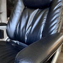 Mother’s Day special! Office Chair Realspace® Tresswell Bonded Leather High-Back.