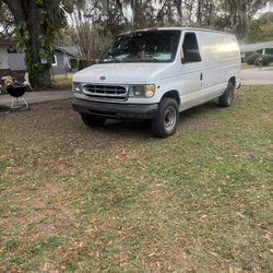 2001 Ford Econoline E250