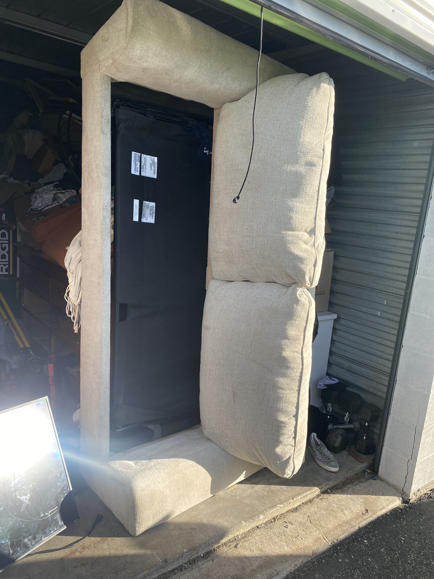 Pull Out Mattress Couch 