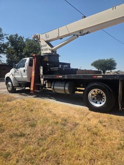 Crane boom truck
