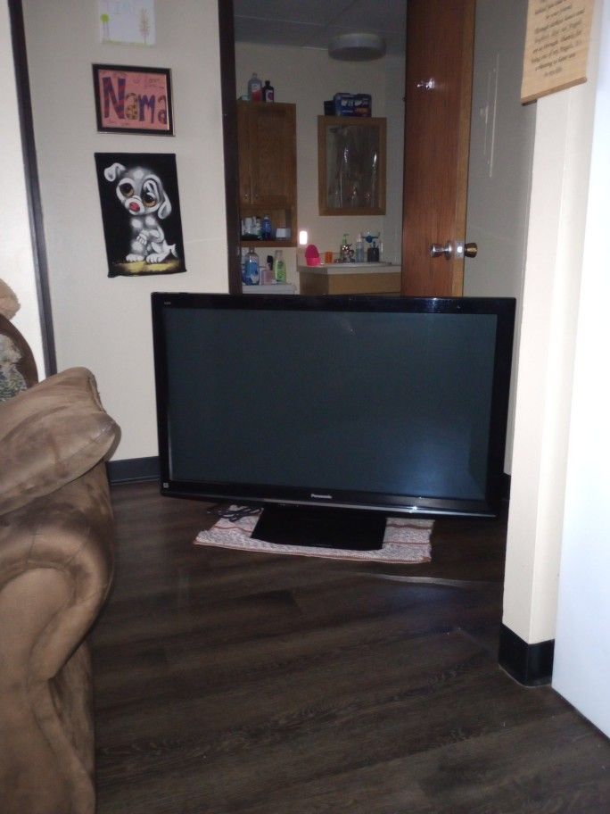 Panasonic, Flat Screen, Black, 55"
