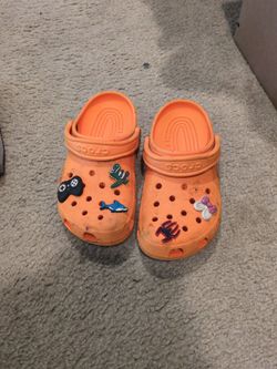 Women's orange crocs size 6