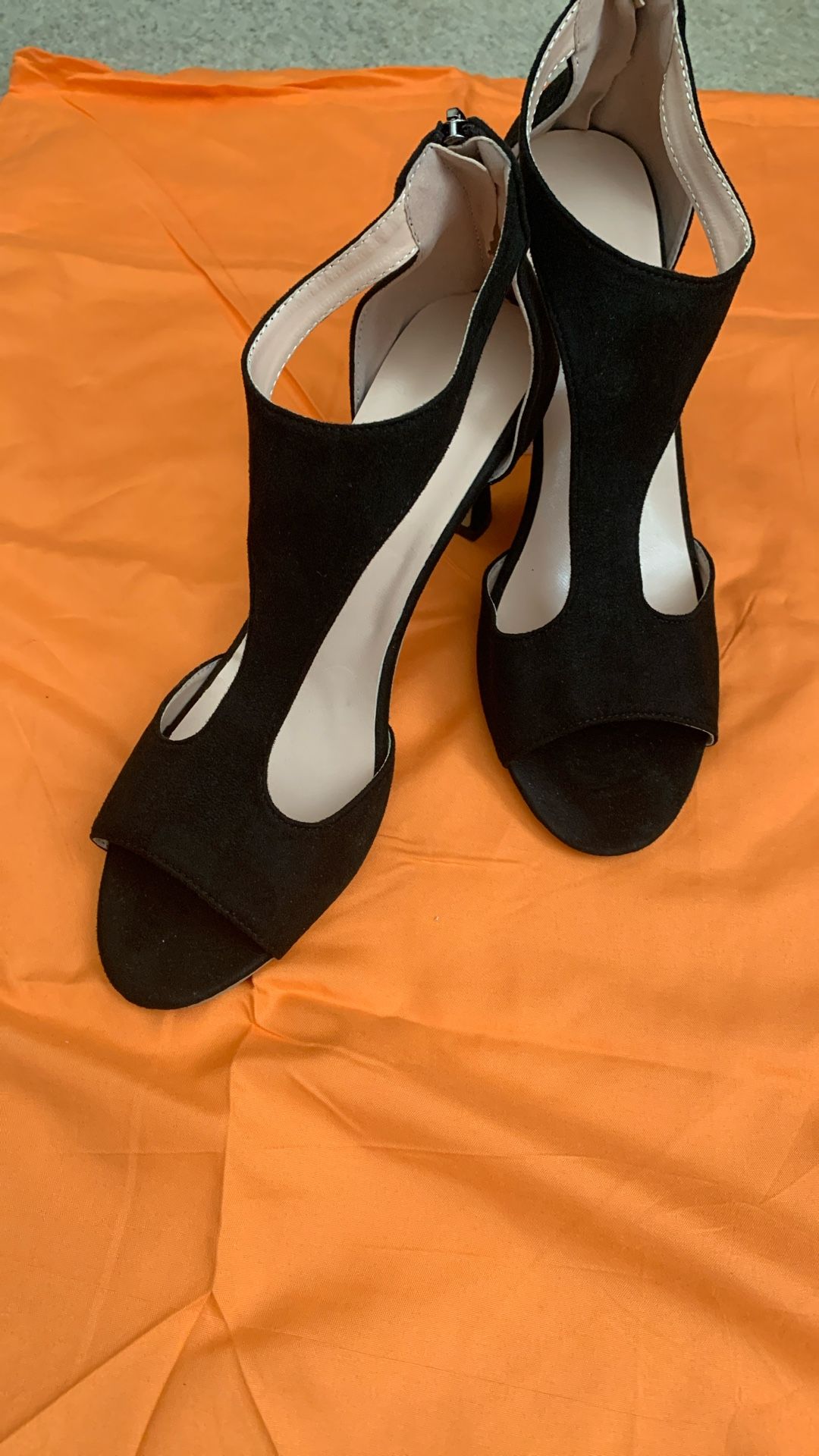 Open-Toe  Black Shoes