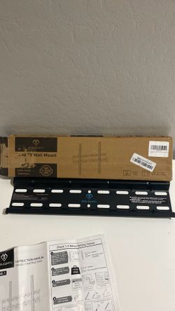 Fixed TV Mount *missing tv brackets and some hardware*