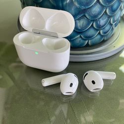 Apple AirPods 4 Like Brand New