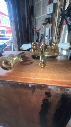 Gold tone fauset bedroom sink