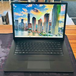 Microsoft Surface Laptop 3 15-inch TouchScreen Core i5-1035G7 8GB 256GB Windows 11 Pro
