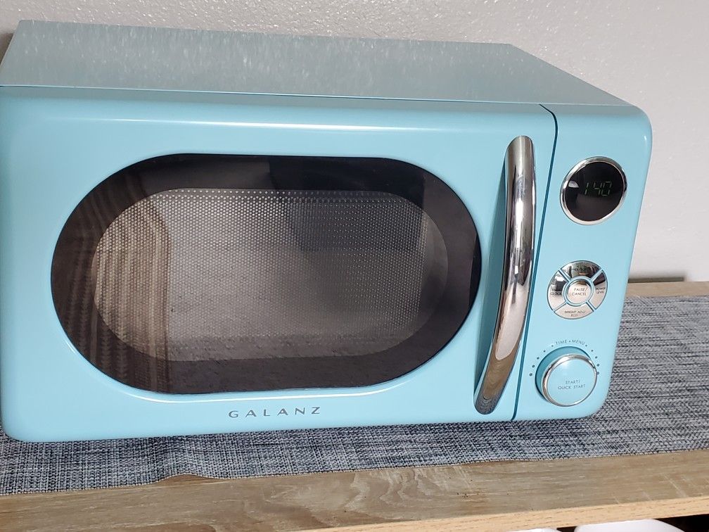 Retro Blue Galanz 0.7 Cu ft Countertop Microwave