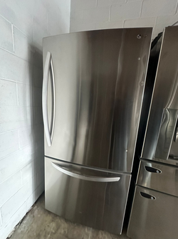LG Stainless Steel Bottom Freezer Refrigerator