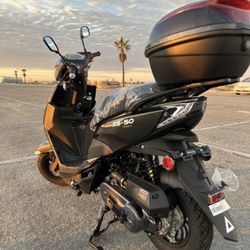 Scooter Brand New! Perfect For Delivery’s